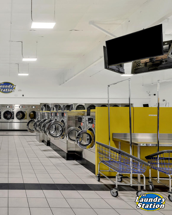 Commercial Laundry Service near 67055