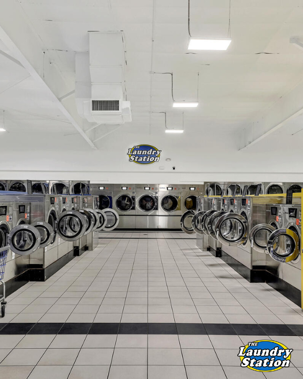 Commercial Laundry Service near 67202